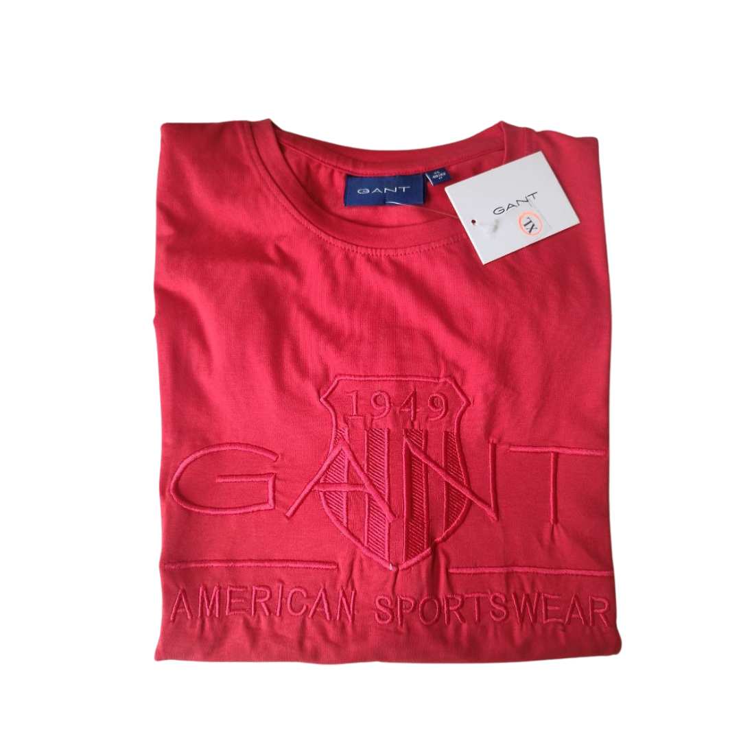 Gant Red Half Sleeve T-Shirt – Effortless Style at Cruzefit